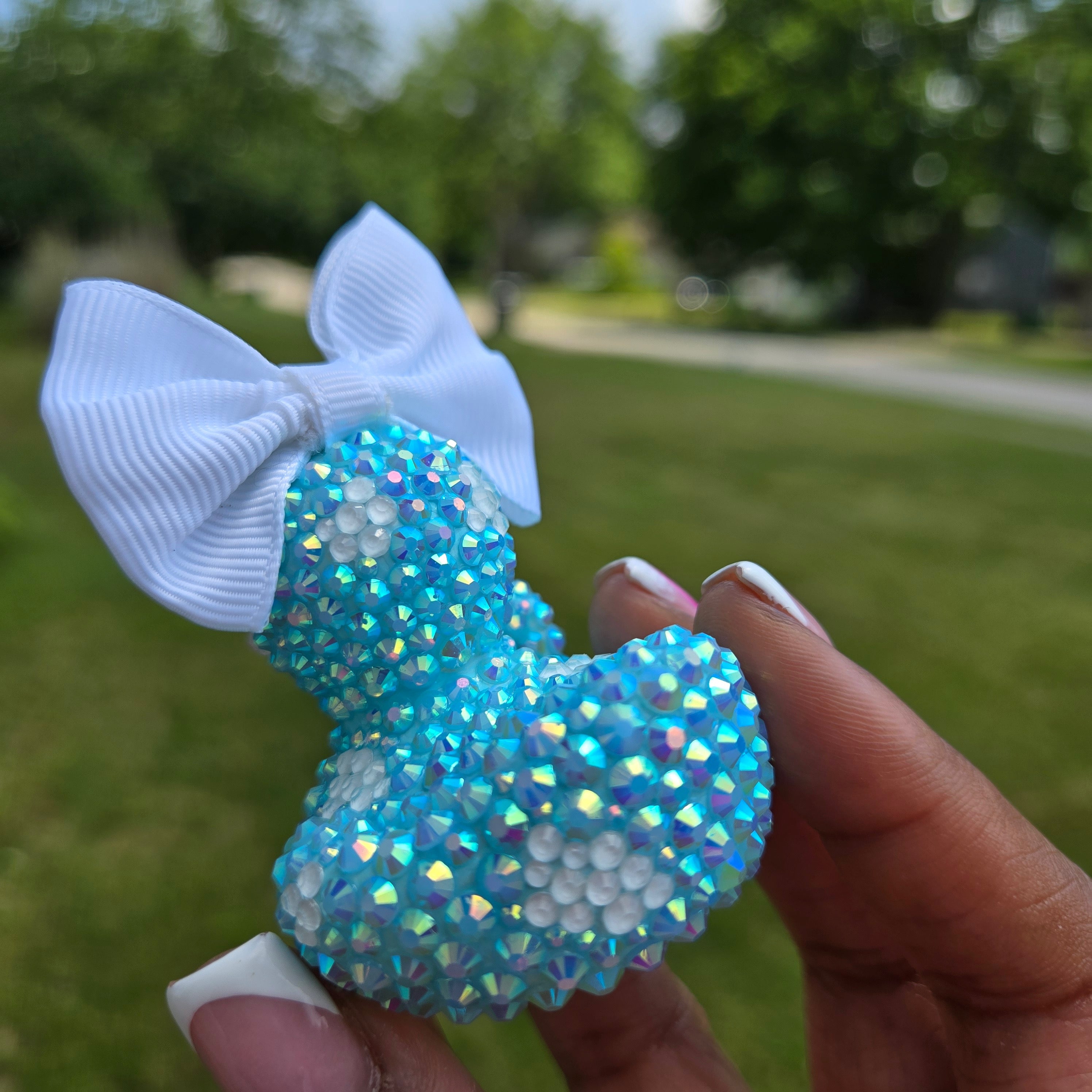 Mini Middle Finger Cloud Duck – Hilarious and Unique Cloud Art